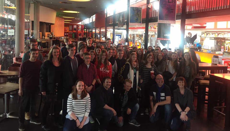 50 Schülerinnen und Schüler verbrachten am Freitag einen spannenden Vormittag im Kinopolis Landshut.