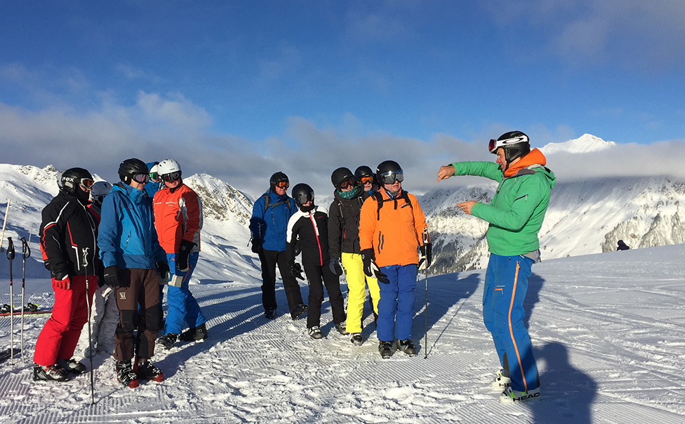 Auch Aufwärmaktivitäten gehörten zum Programm der Fortbildung des KSW, die in der letzten Woche in Ratschings durchgeführt wurde.