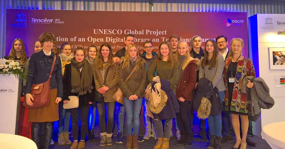 Unter anderem das Hauptquartier der Unesco besuchten die 15 Further Schülerinnen und Schüler während einer viertägigen Projektreise nach Paris.