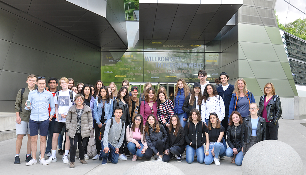 Unter anderem die BMW-Welt in München besuchten unsere Schüler mit ihren Gastschülern aus Spanien.