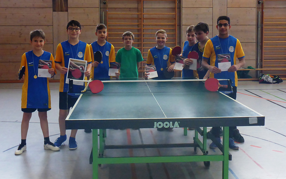 Eine äußerst erfolgreiche Bezirksmeisterschaft im Tischtennis spielten die Jungen der Wettkampfklasse IV. Sie dürfen nun zur Südbayerischen Meisterschaft.
