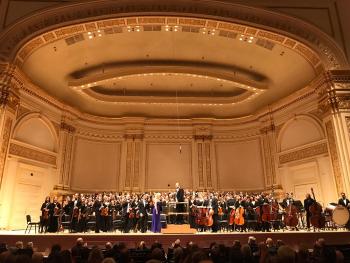 Die Great War Symphony wurde in der Carnegie Hall aufgeführt und das Maristen-Gymnasium war mit dabei.